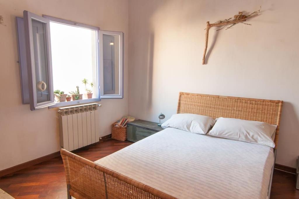 Romantic Apt In San Frediano フィレンツェ エクステリア 写真